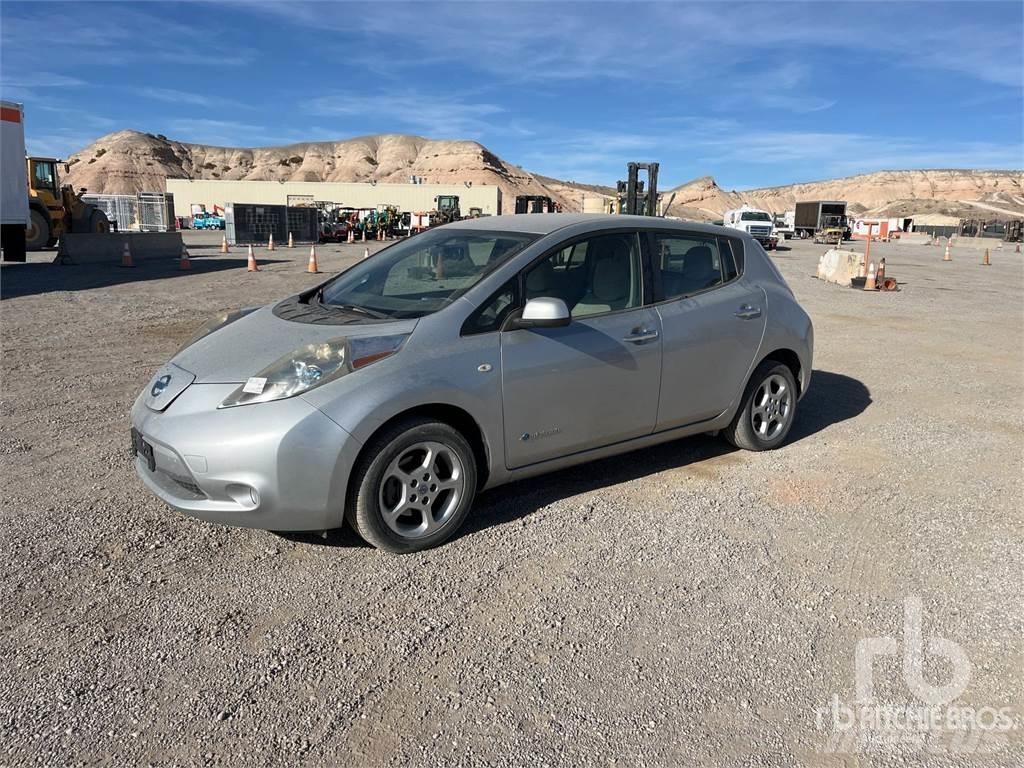 Nissan LEAF Carros