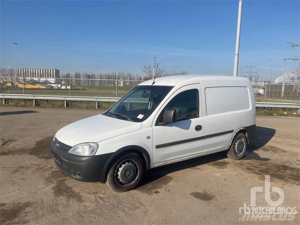 Opel COMBO Camiones con temperatura controlada