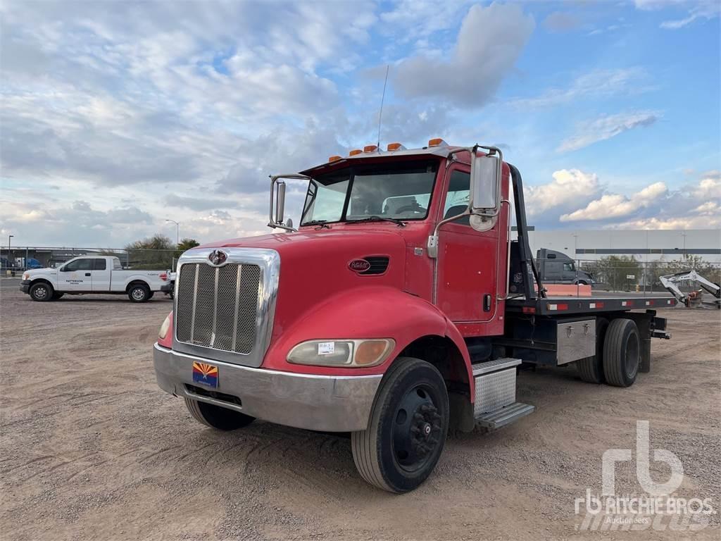 Peterbilt 335 Camiones de cama baja