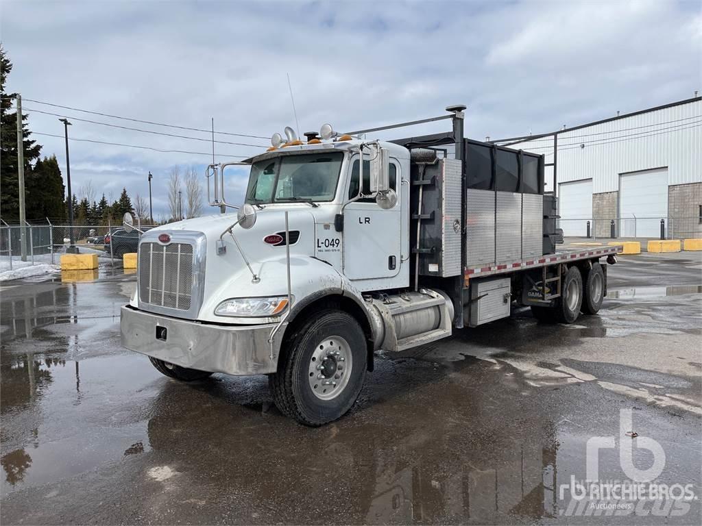 Peterbilt 335 Camiones de cama baja