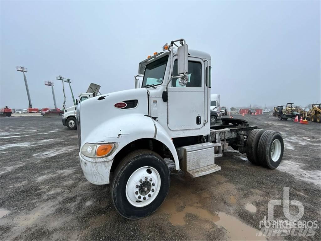 Peterbilt 337 Camiones tractor