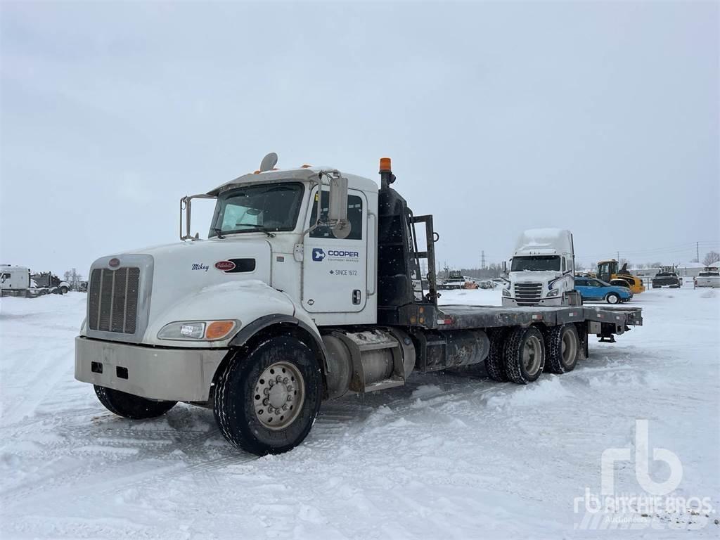 Peterbilt 348 Camiones de cama baja