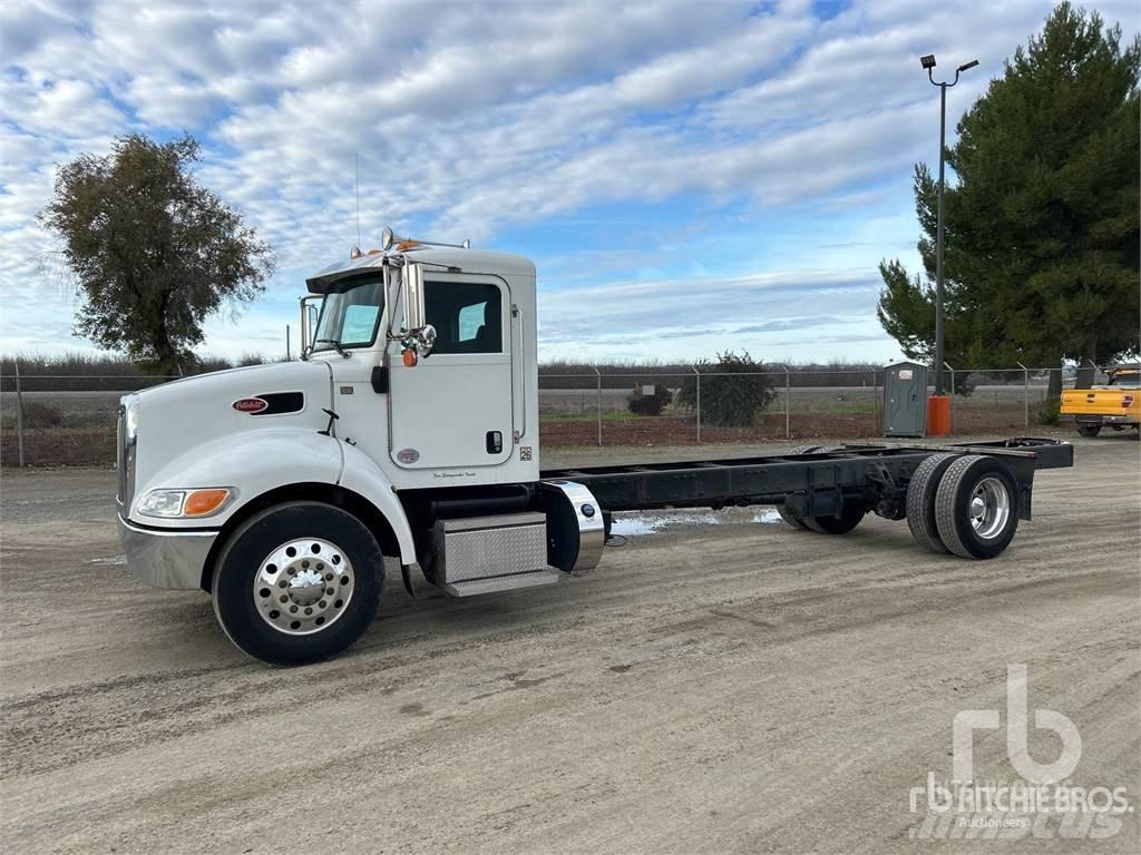 Peterbilt 352 Camiones con chasís y cabina