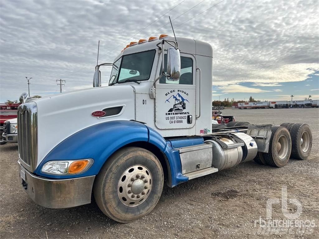 Peterbilt 384 Camiones con chasís y cabina