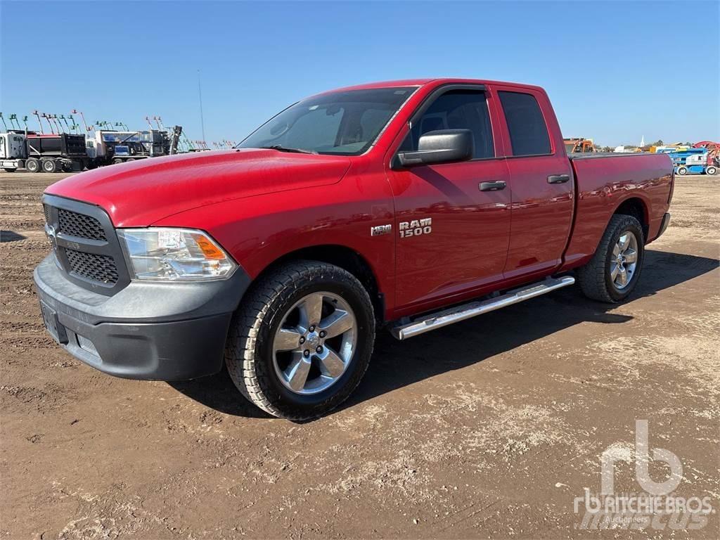 RAM 1500 Caja abierta/laterales abatibles