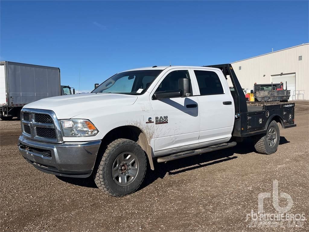 RAM 2500 Camiones de cama baja