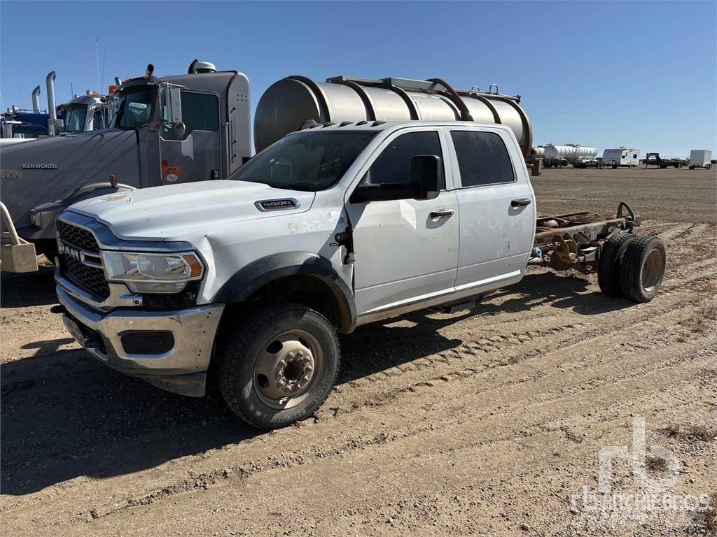 RAM 5500 Camiones con chasís y cabina