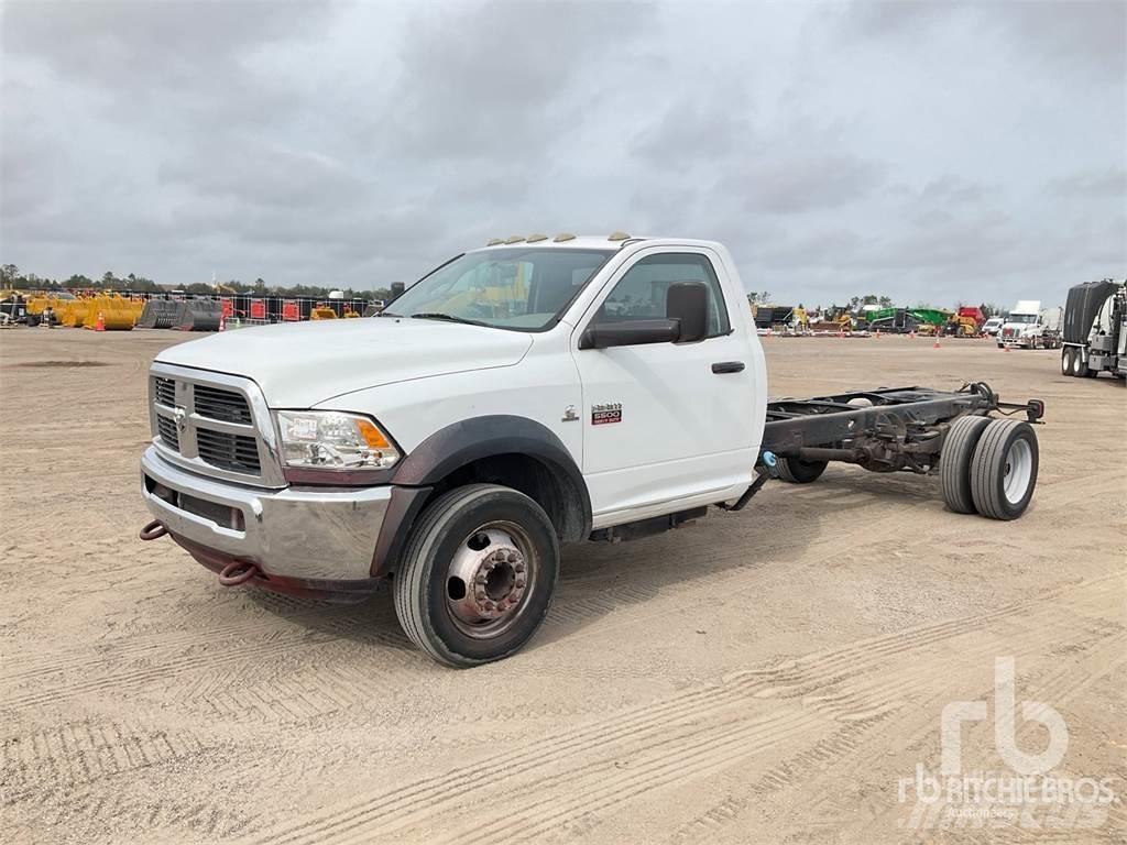 RAM 5500 Camiones con chasís y cabina