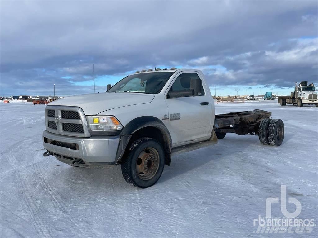 RAM 5500 Camiones con chasís y cabina