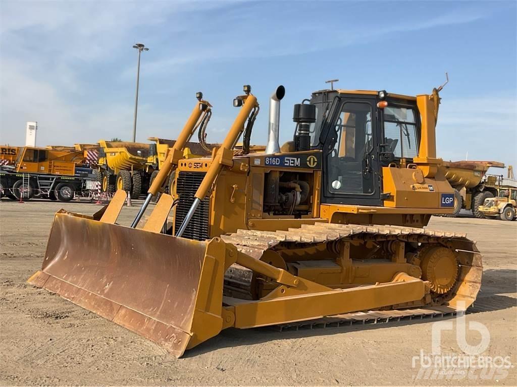 SEM 816D Buldozer sobre oruga