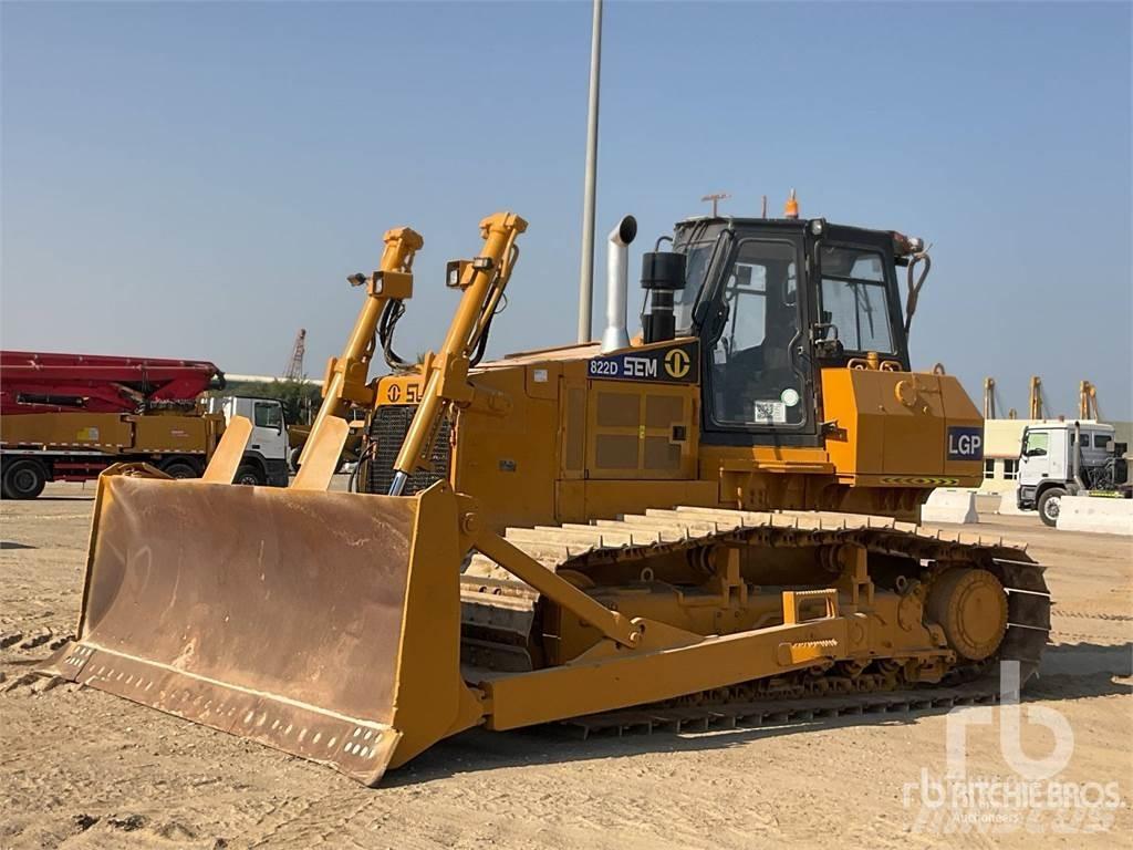 SEM 822D Buldozer sobre oruga