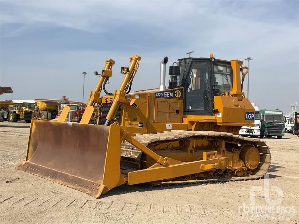 SEM 822D Buldozer sobre oruga