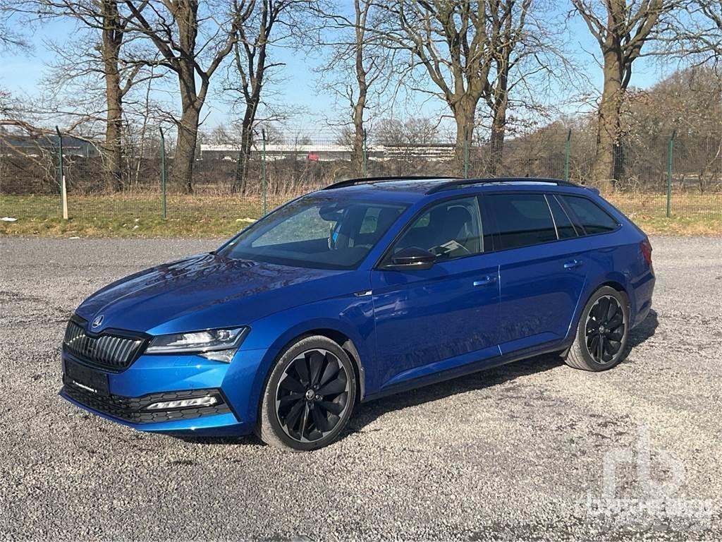 Skoda SUPERB Carros