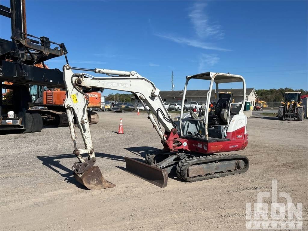 Takeuchi TB240 Miniexcavadoras