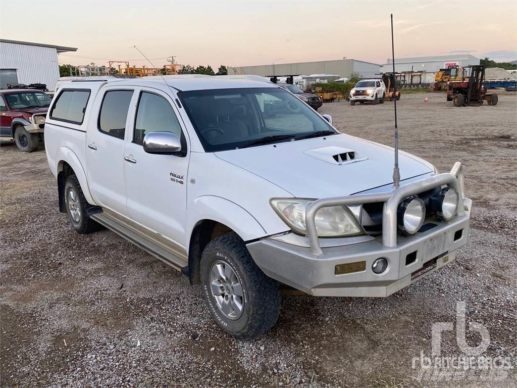 Toyota HILUX Caja abierta/laterales abatibles