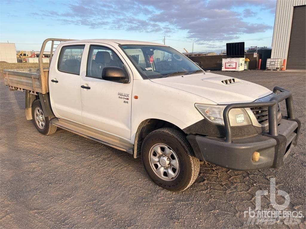 Toyota HILUX Caja abierta/laterales abatibles