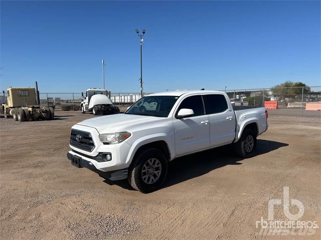 Toyota TACOMA Caja abierta/laterales abatibles