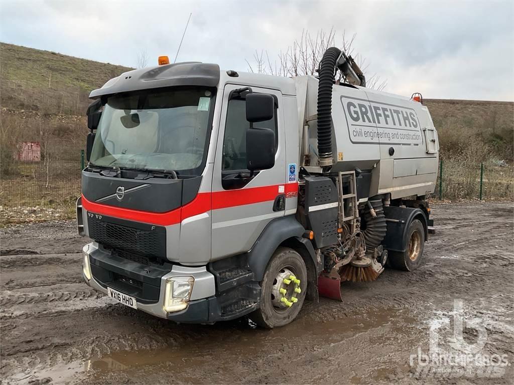 Volvo FL250 Camión de barrendero