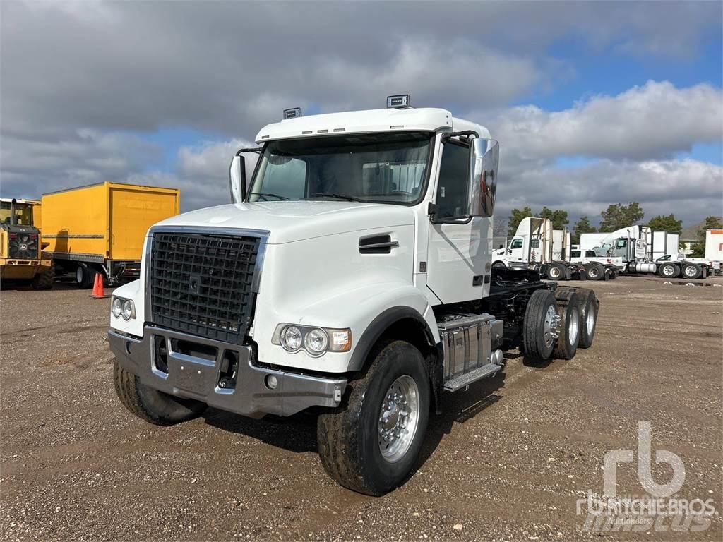 Volvo VHD Camiones tractor