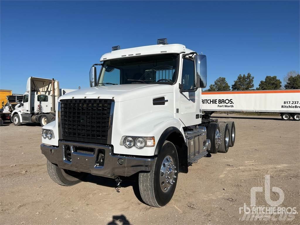 Volvo VHD Camiones tractor