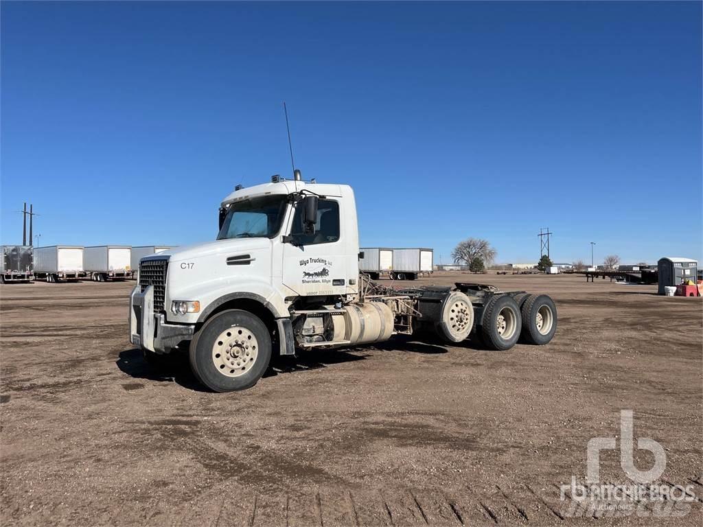 Volvo VHD Camiones tractor