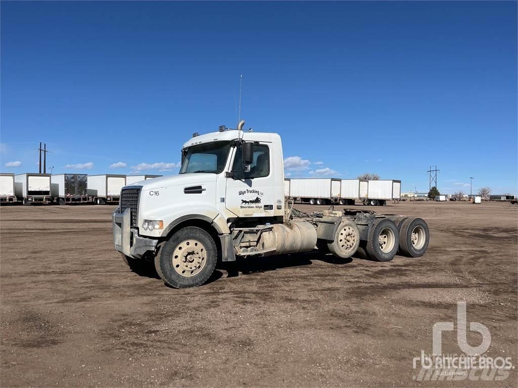 Volvo VHD Camiones tractor