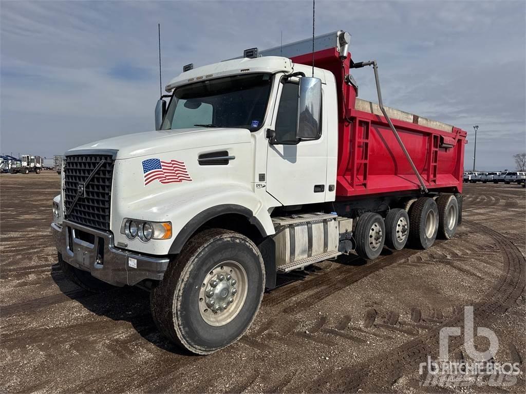 Volvo VHD64F200 Bañeras basculantes usadas