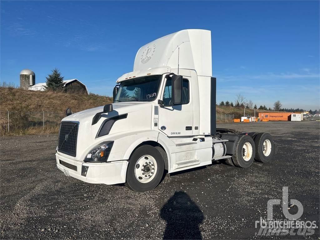 Volvo VNL300 Camiones tractor