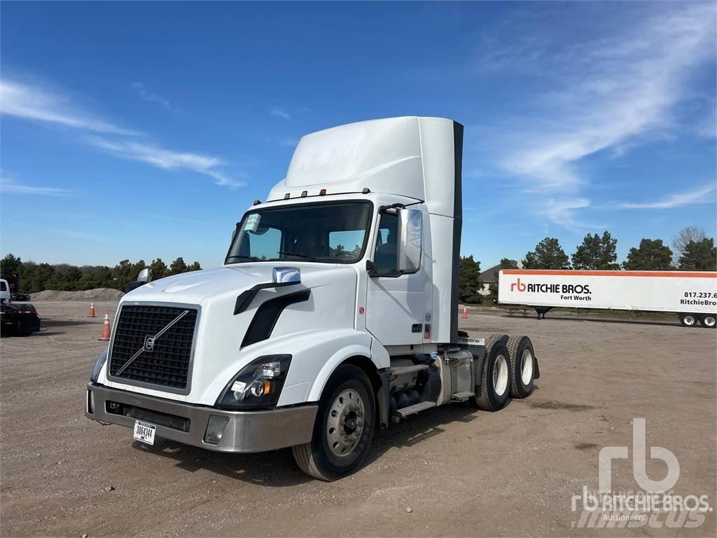 Volvo VNL300 Camiones tractor