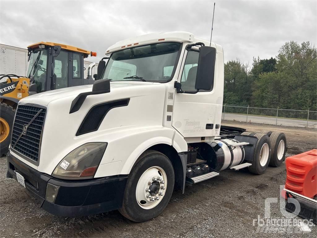 Volvo VNL300 Camiones tractor