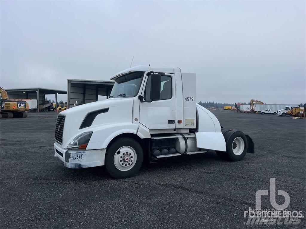 Volvo VNL300 Camiones tractor