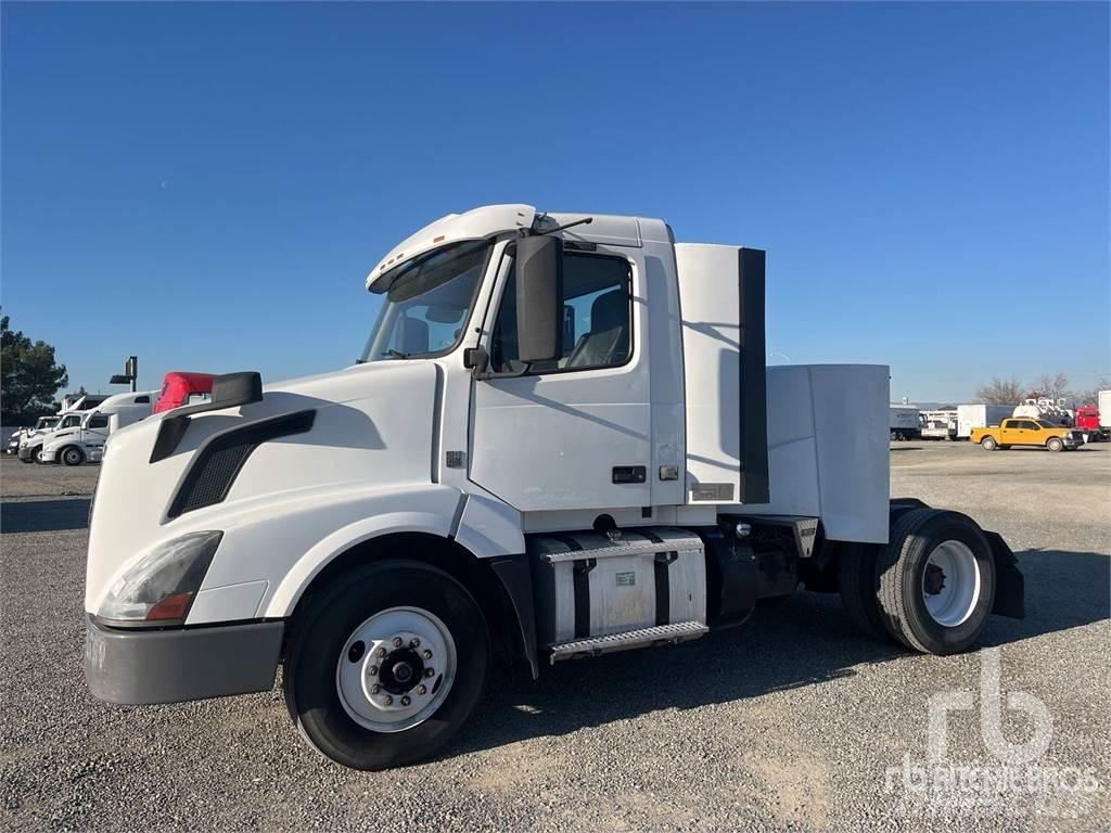 Volvo VNL300 Camiones tractor