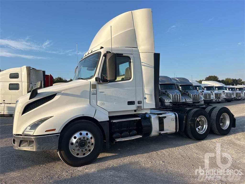 Volvo VNL300 Camiones tractor