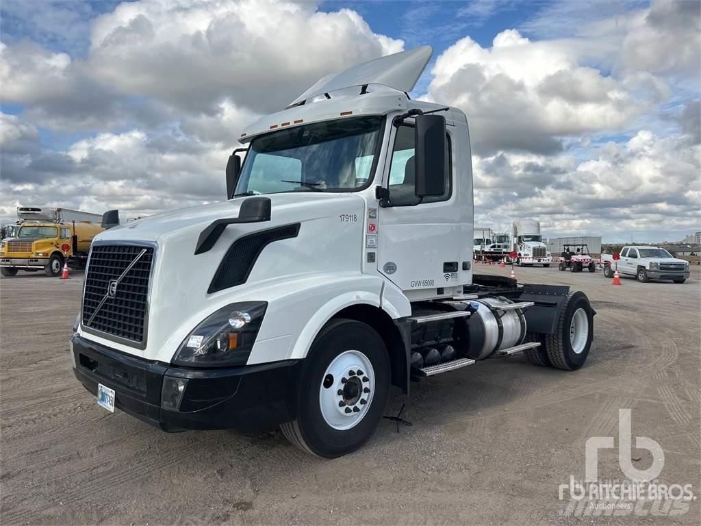 Volvo VNL300 Camiones tractor