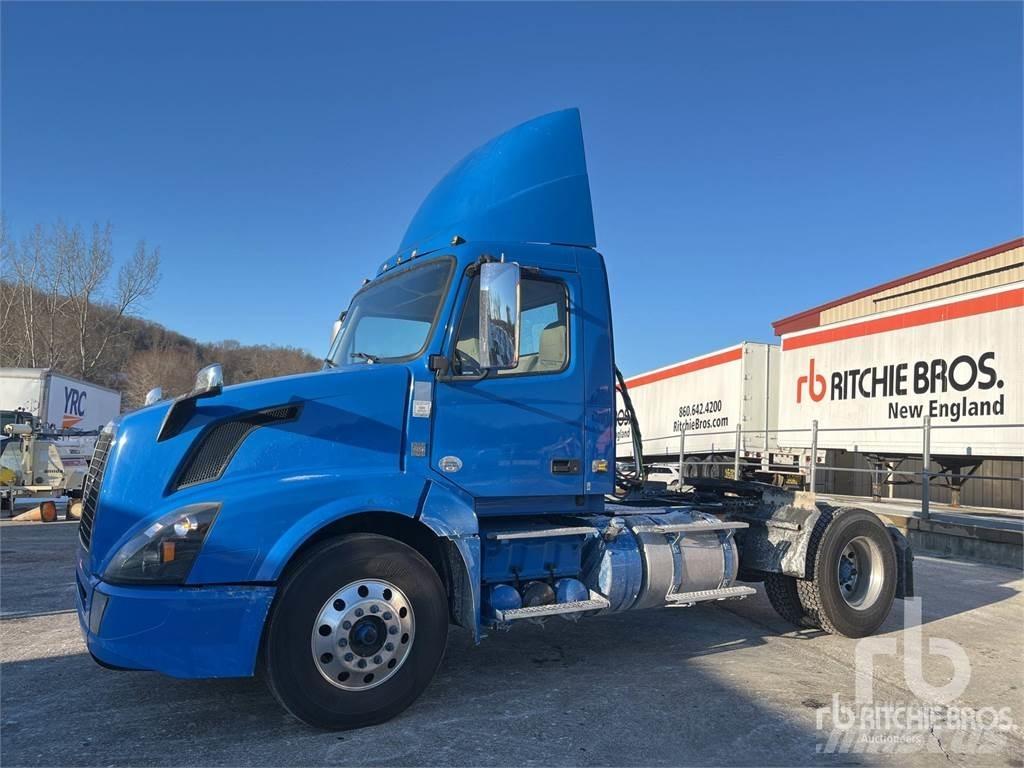 Volvo VNL300 Camiones tractor