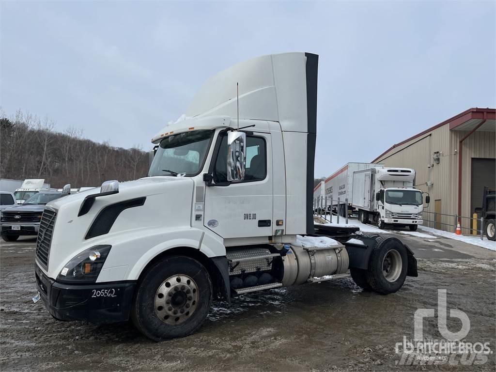 Volvo VNL300 Camiones tractor