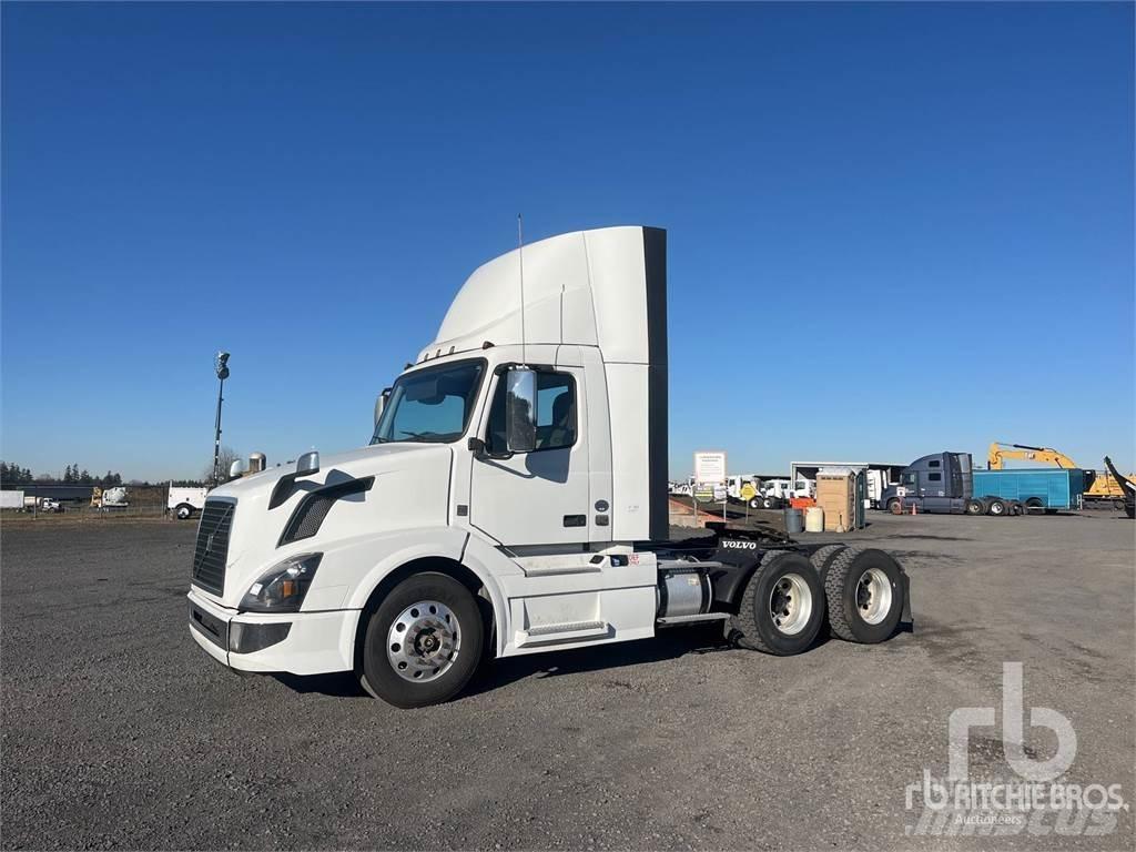 Volvo VNL300 Camiones tractor