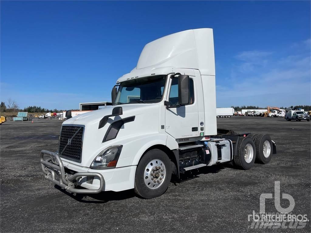 Volvo VNL300 Camiones tractor