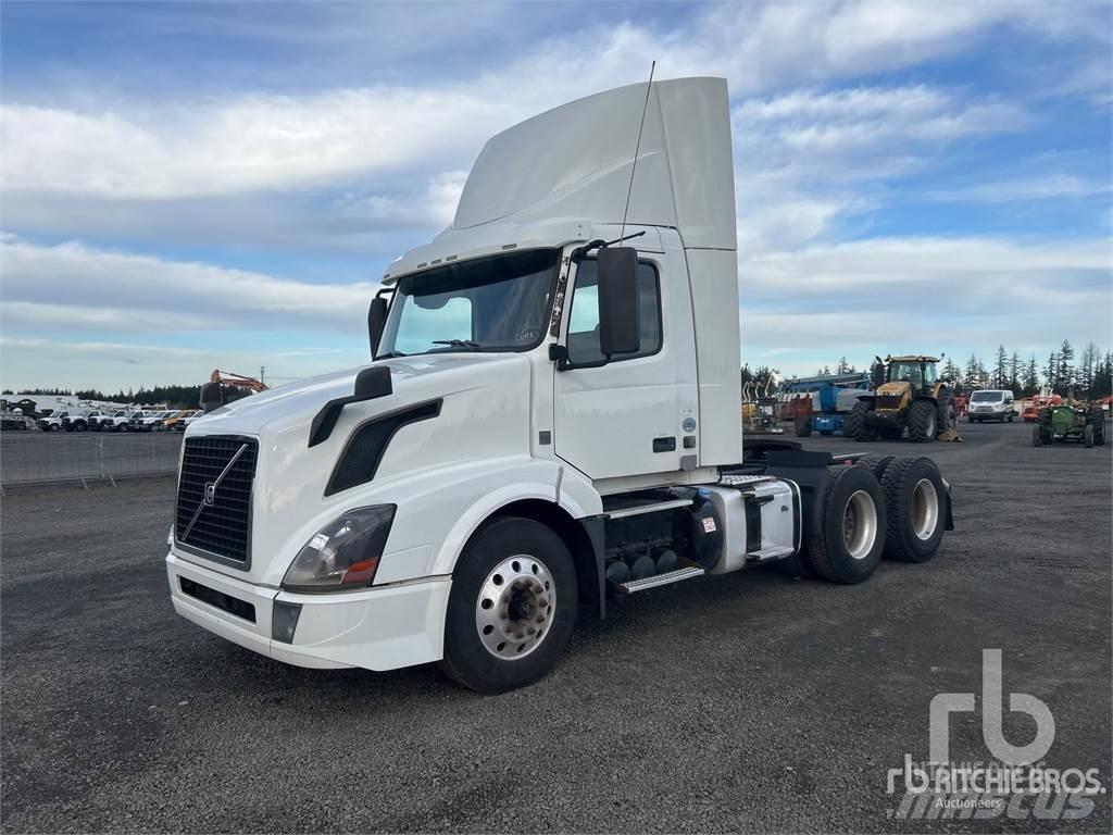 Volvo VNL300 Camiones tractor