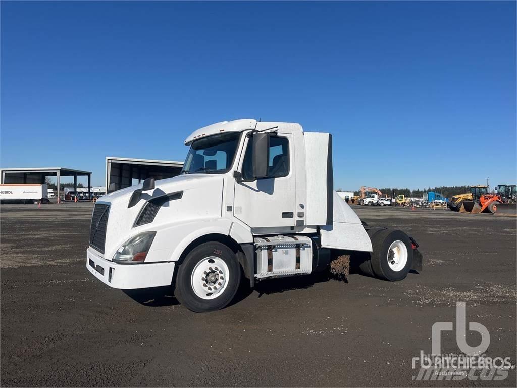 Volvo VNL300 Camiones tractor