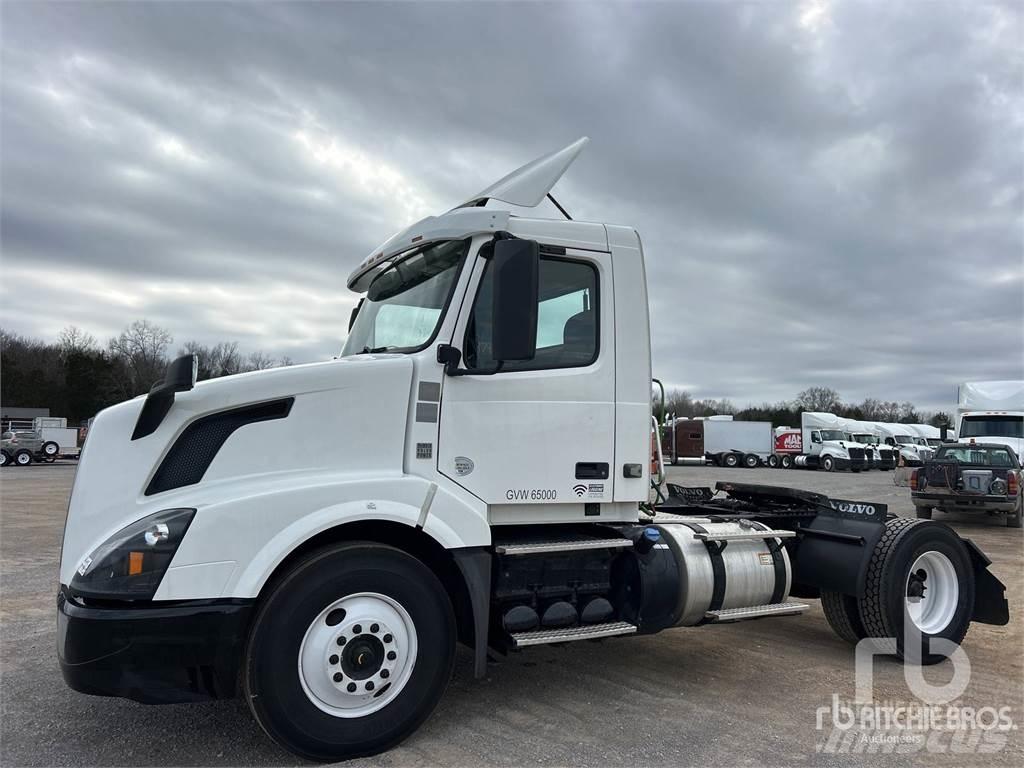 Volvo VNL300 Camiones tractor