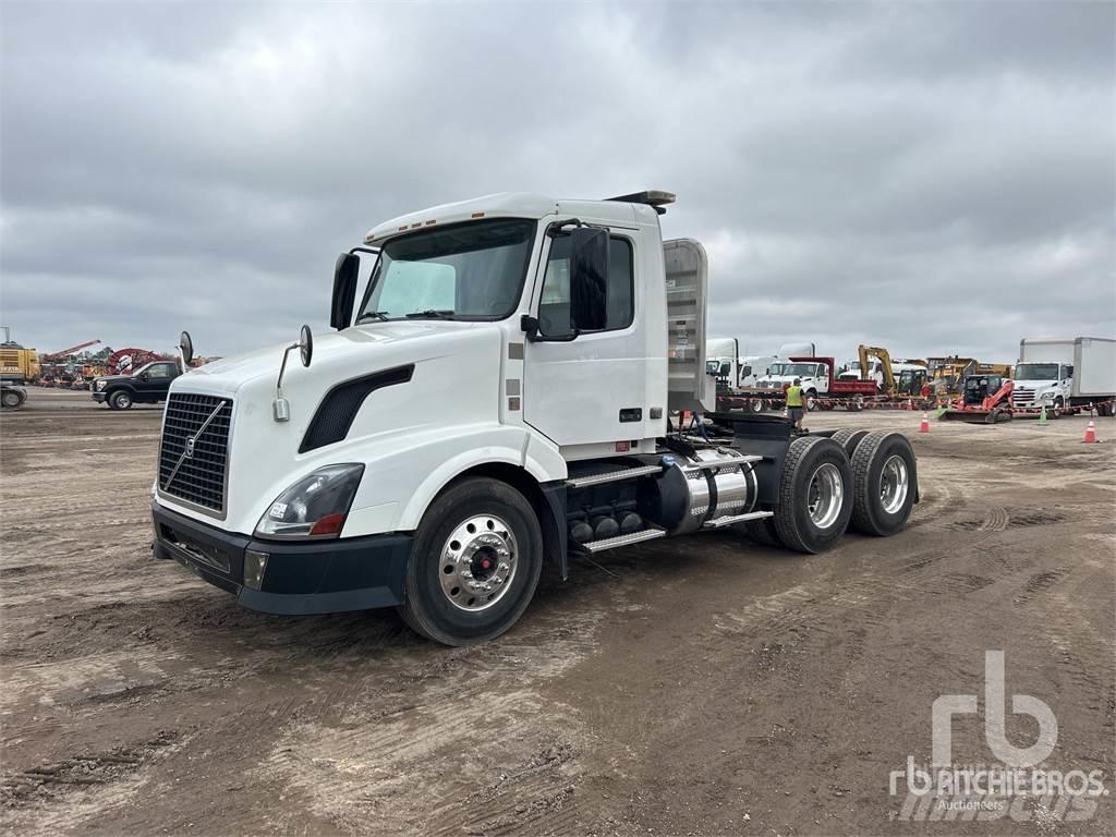 Volvo VNL300 Camiones tractor