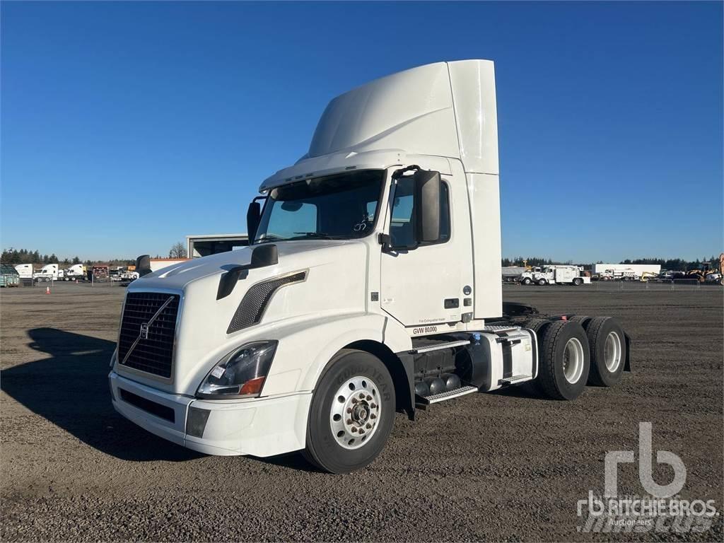 Volvo VNL300 Camiones tractor