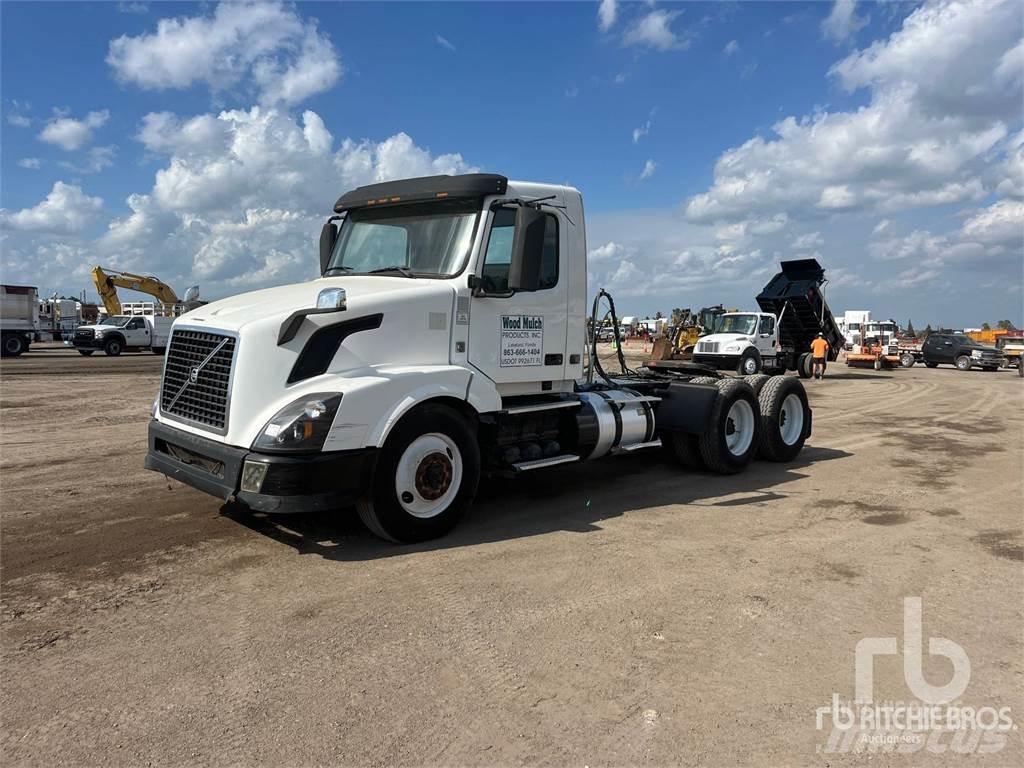 Volvo VNL300 Camiones tractor