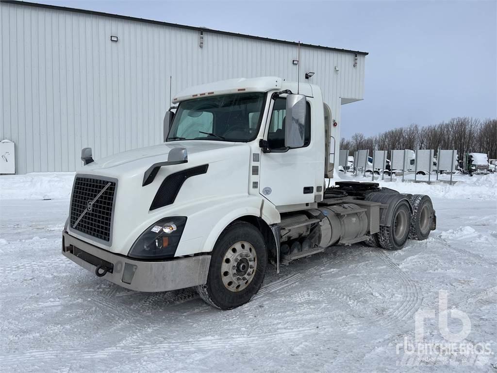 Volvo VNL64300 Camiones tractor