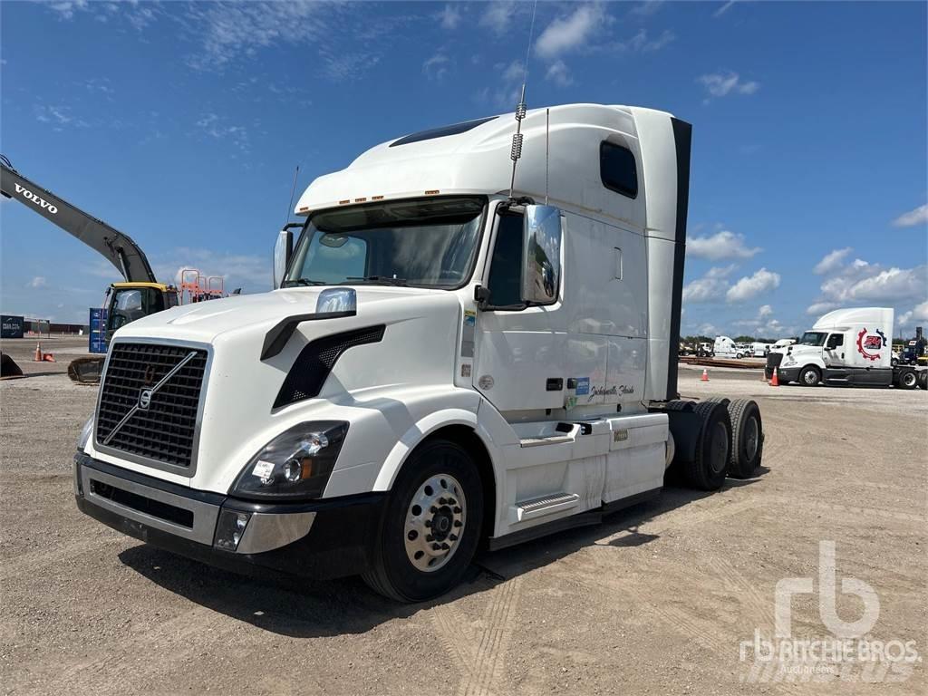 Volvo VNL670 Camiones tractor