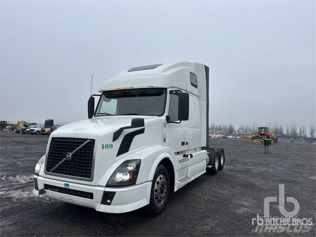 Volvo VNL670 Camiones tractor