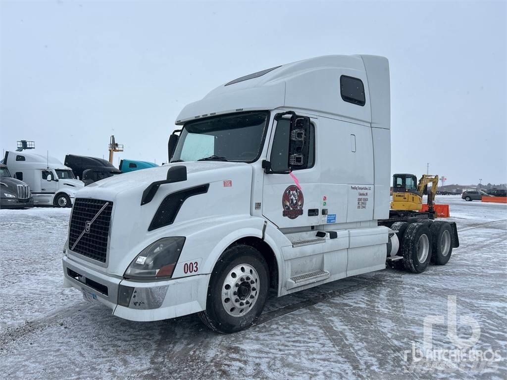 Volvo VNL670 Camiones tractor