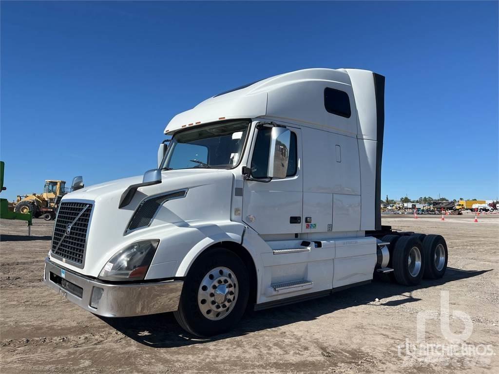 Volvo VNL670 Camiones tractor