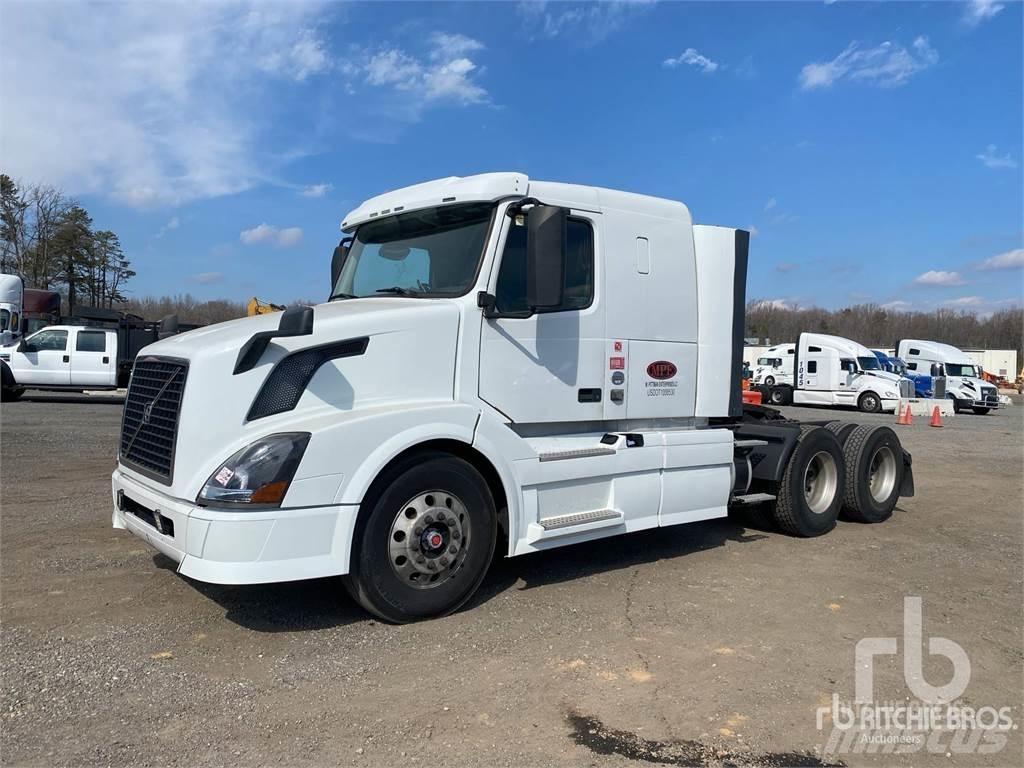 Volvo VNL670 Camiones tractor